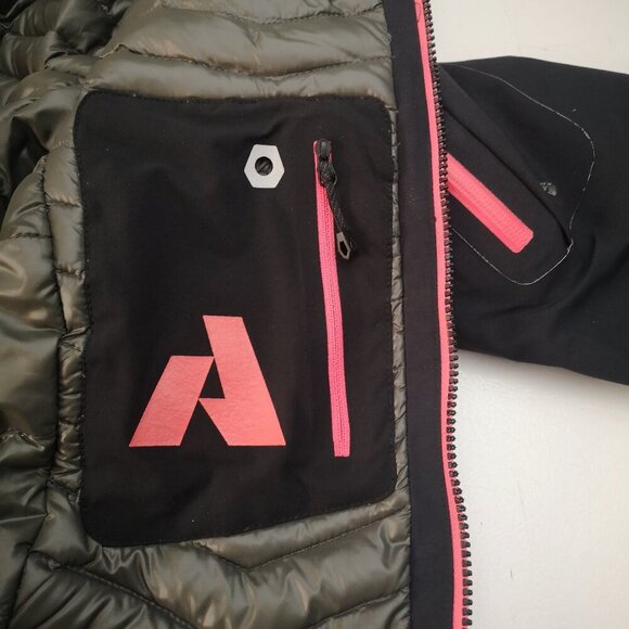 Eddie Bauer/Whittaker First Ascent Ladies Size Medium Black w/ Pink Jacket - Picture 8 of 16